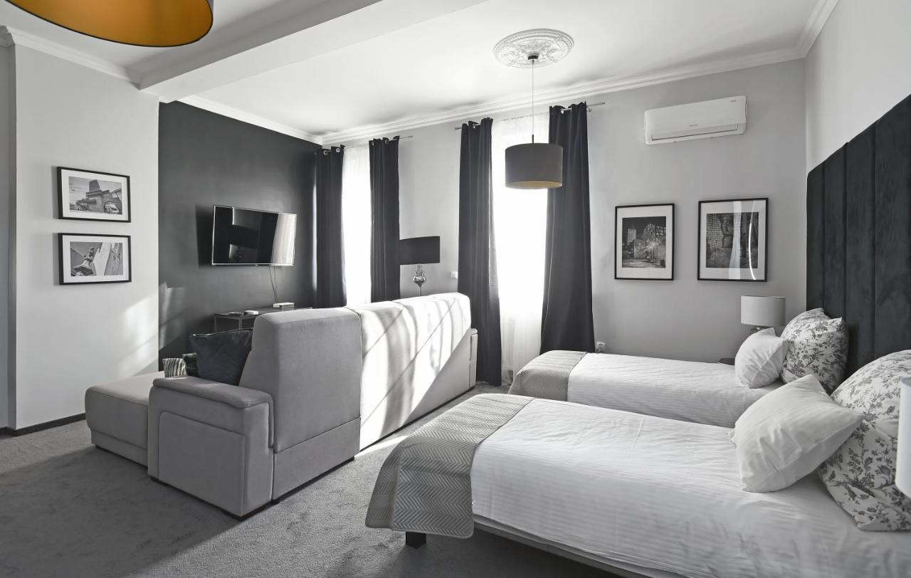 Aparthotel&Restaurant Rezydencja Limba Namysłów Bagian luar foto