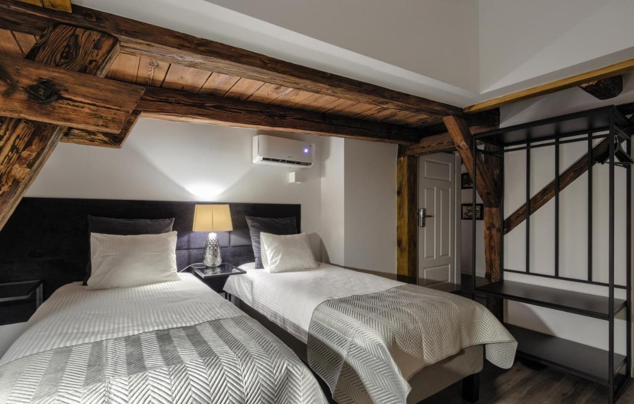 Aparthotel&Restaurant Rezydencja Limba Namysłów Bagian luar foto